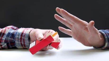 Tumori: fumo, alcol e sovrappeso sono le principali cause. La metà di questi sono «evitabili»