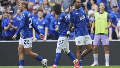 Ndiaye, el &#039;imán&#039; del Everton: clausuró Goodison y &#039;cortó la cinta&#039; del Hill Dickinson Stadium