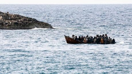 Migration: Asylverfahren auslagern? Gerichtshof verschärft Bedingungen