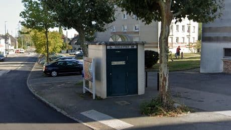 Nantes: un nouveau-né découvert dans des toilettes publiques, une enquête ouverte