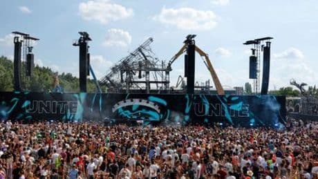 »Tomorrowland«: Festival startet trotz Großbrand auf Hauptbühne