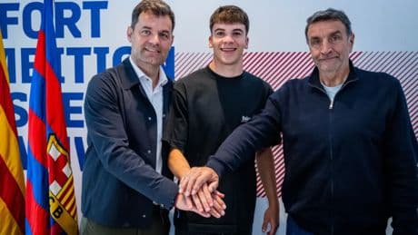 Oficial: el lateral zurdo Jofre Torrents renueva con el Barça hasta 2028