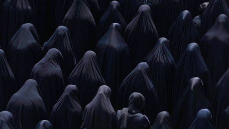 Shiite Muslims mark the end of the Arbaeen pilgrimage in photos
