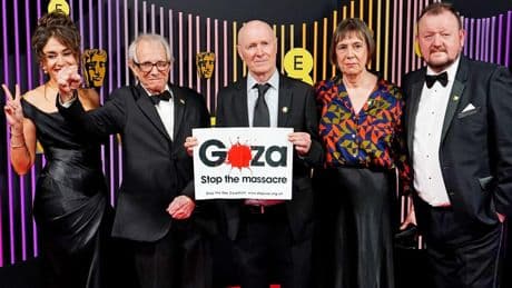 Detienen varias horas al guionista Paul Laverty, acusado de terrorismo por su apoyo a la organización Palestine Action