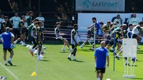 Fenerbahçe'de yeni sezon hazırlıkları devam ediyor