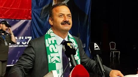 Yavuz Ağıralioğlu'ndan eleştirilere yanıt: Memlekette bu kadar dert varken parti kurmayacağız da turşu mu kuracağız?