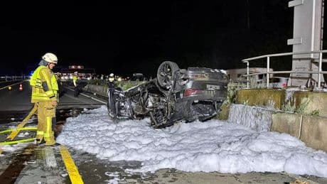 Unfälle: Auto überschlägt sich auf A3 – vier Verletzte