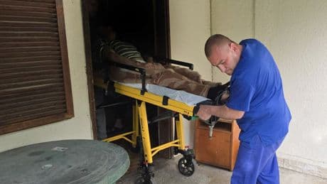 Maltrato, hambre y abandono en la red de 'casas de los horrores' para ancianos que conmociona a Bulgaria
