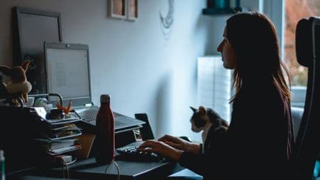El teletrabajo está de capa caída en toda España. ¿En toda? No, una aldea resiste al invasor: los funcionarios