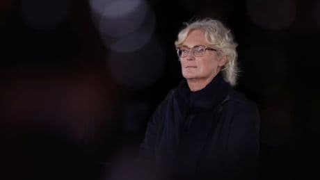 Christine Lambrecht hat ein Buch geschrieben – es offenbart, warum sie gescheitert ist
