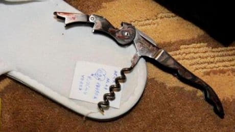 Aus der Asservatenkammer: Die Affäre war schillernd, die Tatwaffe außergewöhnlich: ein Korkenzieher