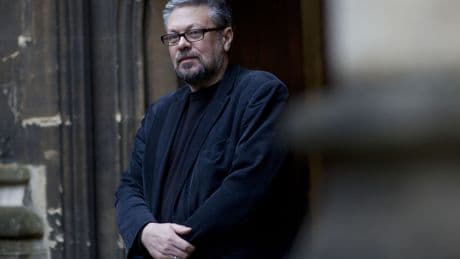 Mijail Shishkin, escritor ruso exiliado: "Un régimen totalitario no puede existir sin guerra"