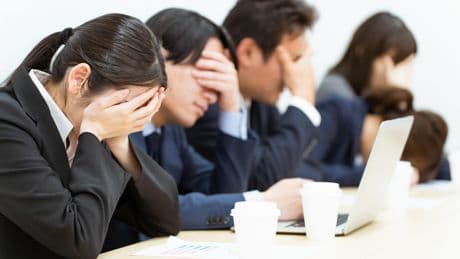 «Mon manager me dit que ce n’est jamais assez»: quand les crises économiques font exploser les tensions dans les entreprises