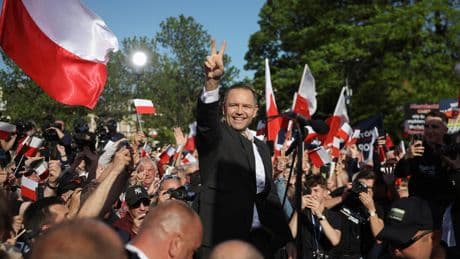 Victoire de Nawrocki : la France, qui vient de signer un traité de sécurité avec la Pologne, doit-elle s’inquiéter ?