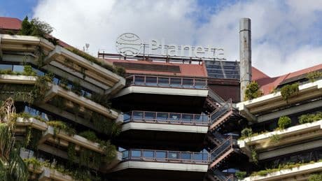 Amancio Ortega compra la sede del Grupo Planeta en Barcelona por 250 millones de euros