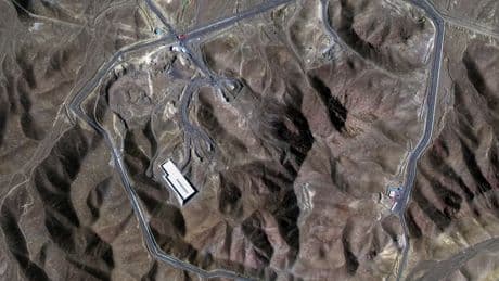 Iran: les sites nucléaires "pas détruits" selon une évaluation du renseignement américain, Washington dément