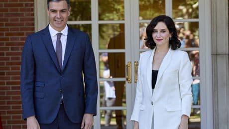 Ayuso contrapone su modelo al de Sánchez