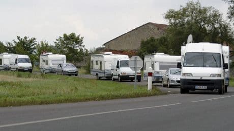 Gens du voyage à Saint-Laurent-du-Var : après les réquisitions de terrains, la Métropole et la ville dénoncent des débordements