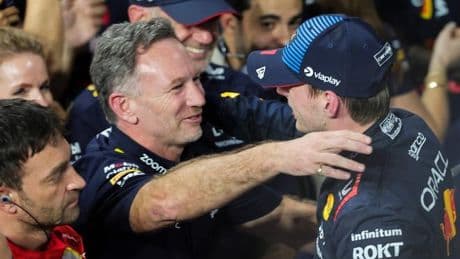 Horner niega los rumores de Ferrari: "No funcionaría; Mi italiano es peor que el inglés de Briatore"