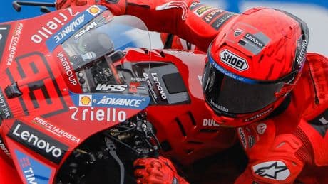 Pole de leyenda para un insaciable Marc Márquez