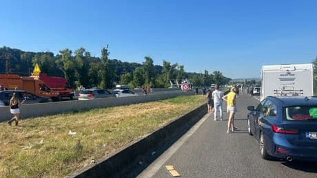 Rhône: le pronostic vital d'une personne engagé après un accident sur l'A7 à Solaize