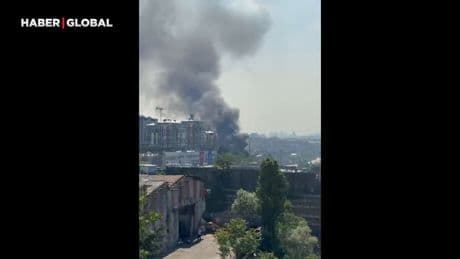 Sarıyer'de iş yeri yangını
