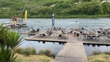 "Beaucoup d'adrénaline": quatre mois après l'incendie, le Wam Park de Condrieu lance sa saison