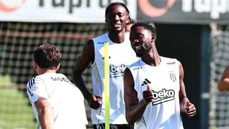 Beşiktaş'ın yeni transferi Wilfred Ndidi, ilk antrenmanına çıktı
