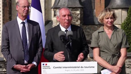 "Une mission essentielle": François Bayrou plaide pour la "cohésion de l'équipe gouvernementale"