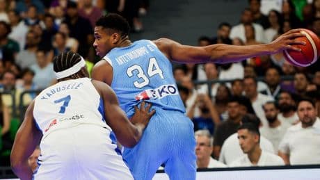 Los hermanos Antetokounmpo casi hacen pleno en el Eurobasket