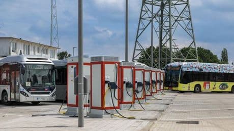 Verkehr: Fast 640 E-Busse in Hamburg - Förderung des Bundes läuft aus