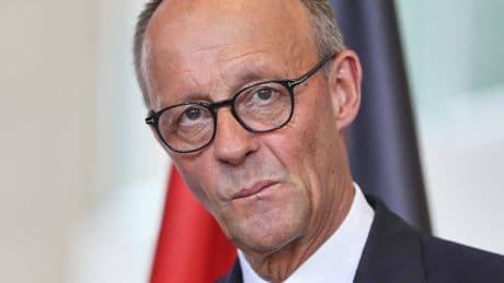 Merz kritisiert Europas Ukraine-Rolle: Abhängig von den USA?