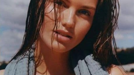 El pelo también se quema: guía práctica para cuidarlo en verano