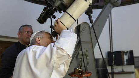 Papst Leo besucht Sternwarte zum Jahrestag der Mondlandung