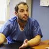 Le réanimateur Arnaud Chiche, fondateur du collectif Santé en danger, visé par une plainte pour des "messages haineux" devant l'Ordre des médecins