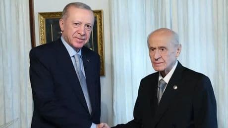 Erdoğan ve AKP'den şikayetçi! Çok konuşulacak 'Devlet Bahçeli' iddiası: 'Ziyaretine gelenlere yakınıyor...'