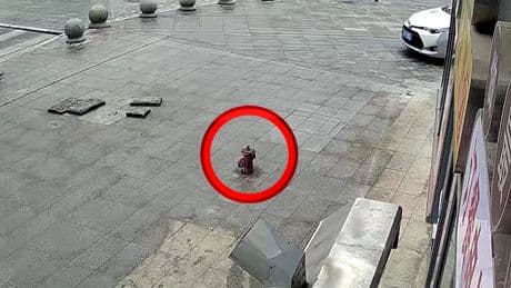 Vier Blechschäden in kurzer Zeit - Dieser Hydrant sorgt dauernd für Blechschäden