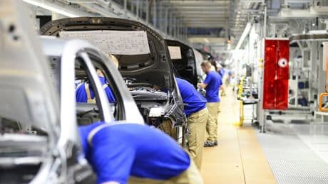 Hunderte Stellen werden gestrichen: Autozulieferer schließt 2 große deutsche Werke