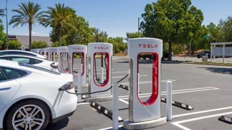 Tesla şarj ücretlerine zam geldi! Farklı araçlara farklı fiyat