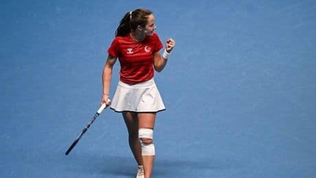 Milli tenisçi Zeynep Sönmez'den bir ilk