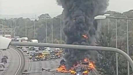 M25 closure LIVE: Truck fire rips across major motorway as black smoke fills sky