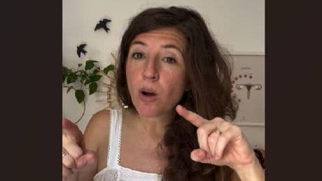 Marta León, nutricionista: “Para evitar cistitis o infecciones de orina este verano, opta por suplementos de D-manosa y arándano rojo"
