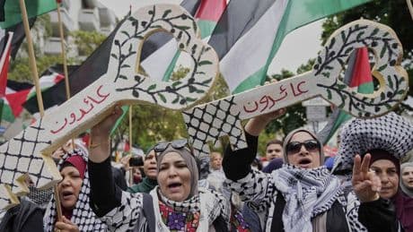 Pro-Palestijns protest loopt uit de hand: betogers en politie op de vuist in Berlijn