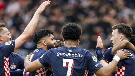 PSV aan de leiding tegen Sparta, Ajax leidt tegen Twente