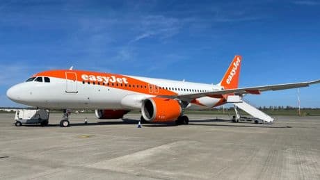 Ryanair, Easyjet & Co.: Verbraucherschützer verklagen Airlines wegen Handgepäck-Gebühren