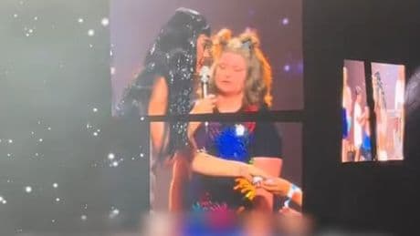 Umwerfende Fanliebe - Ohnmacht bei Katy Perry-Konzert