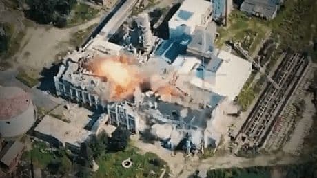 Kursk: Ukraine zerstört russisches Gebäude bei Gleitbomben-Angriff
