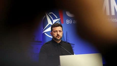 I paletti di Zelensky: tregua e bimbi a casa. Mosca insiste: «A noi le regioni contese»