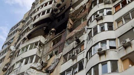 Ucraina sotto assedio: il raid aereo più intenso dall’inizio della guerra