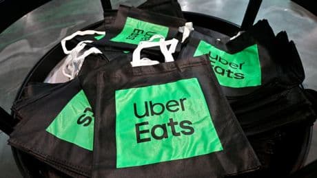 1.300 à 1.500 euros: la vente de faux comptes de livraison explose en ligne